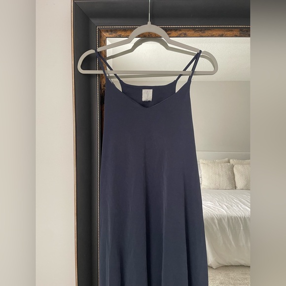 Joie Grayish Blue Sleeveless Asymmetrical V-Neck Midi Dress - Small - Picture 3 of 5